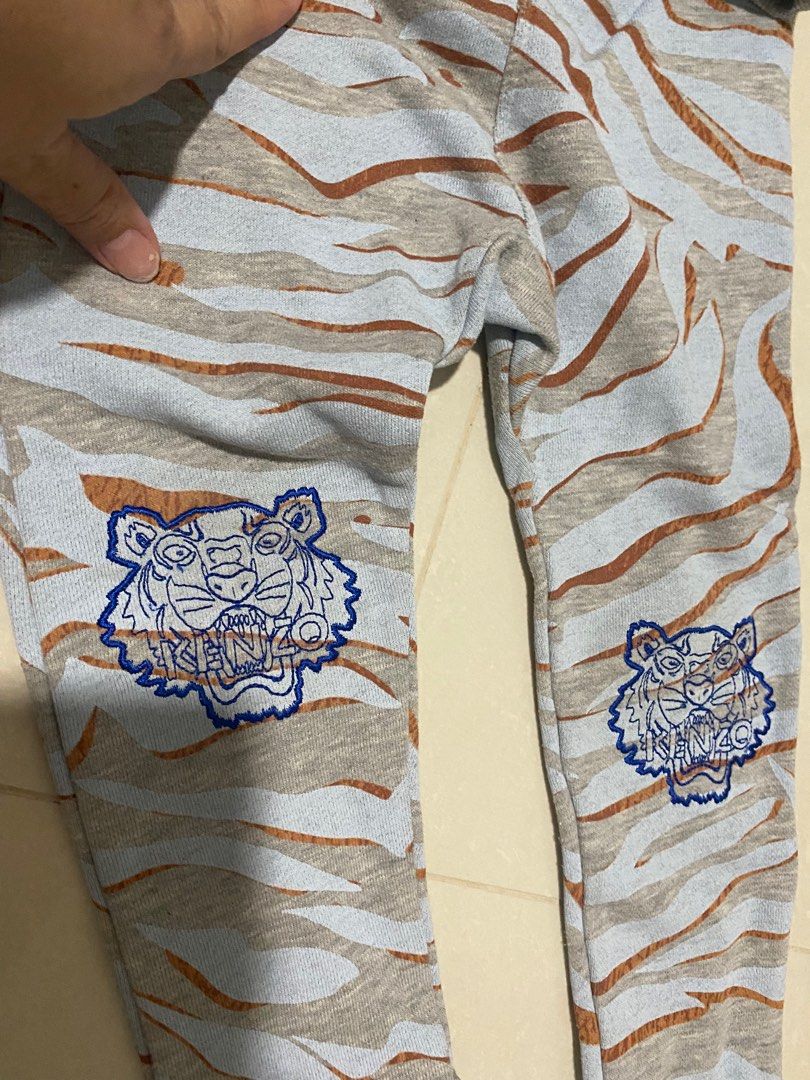 Kenzo pullover set (Category: Babies & Kids Fashion) located in Singapore. Submitted by conniehooks (Listing ID 1284690121, Image 4). Description: Kenzo set. Good for cold weather layering. Or aircon environment. Top $30 Pants $35 Take both $50 mailed.