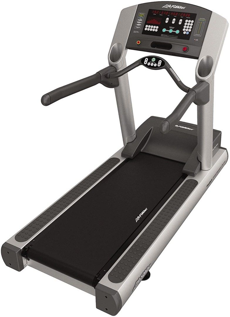 Life Fitness Club Series T9i Threadmill move out sale
