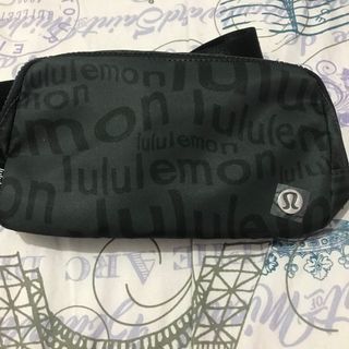 Lululemon body/belt bag