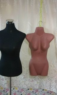 Mannequin (BLACK) with free hanging mannequin