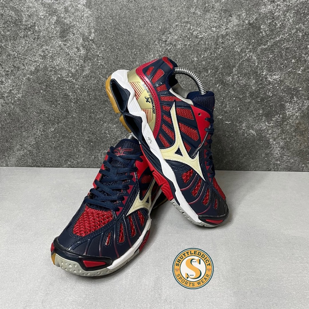 Mizuno wave tornado red shop