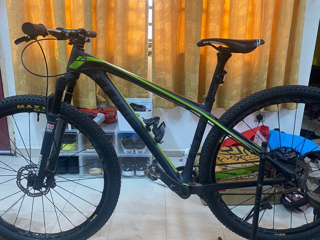 MTB CUBE 29er CARBON Sports Equipment Bicycles Parts Bicycles