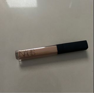 NARS Radiant Creamy Concealer in the shade Ginger (Medium 2)