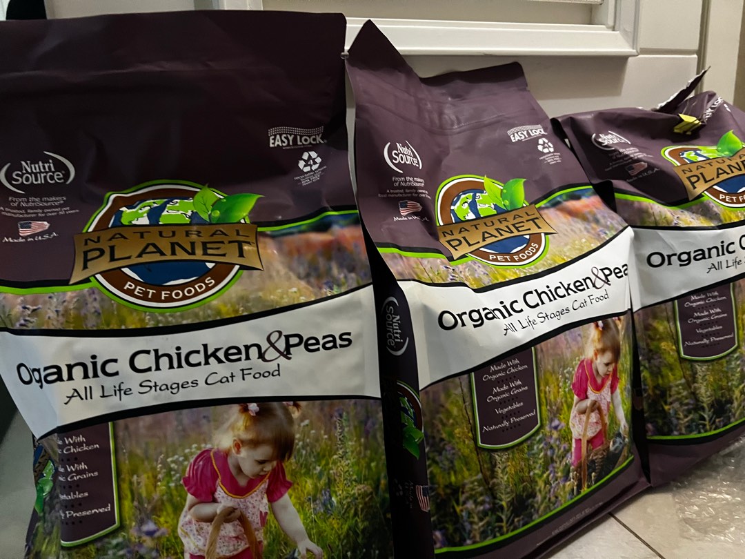NATURAL PLANET Chicken Peas Formula Cat Food 4LB EDC237 R