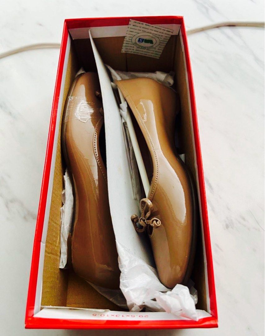 NEW Aerosoles Women s Ballet Flat Shoes Nude Black Leather