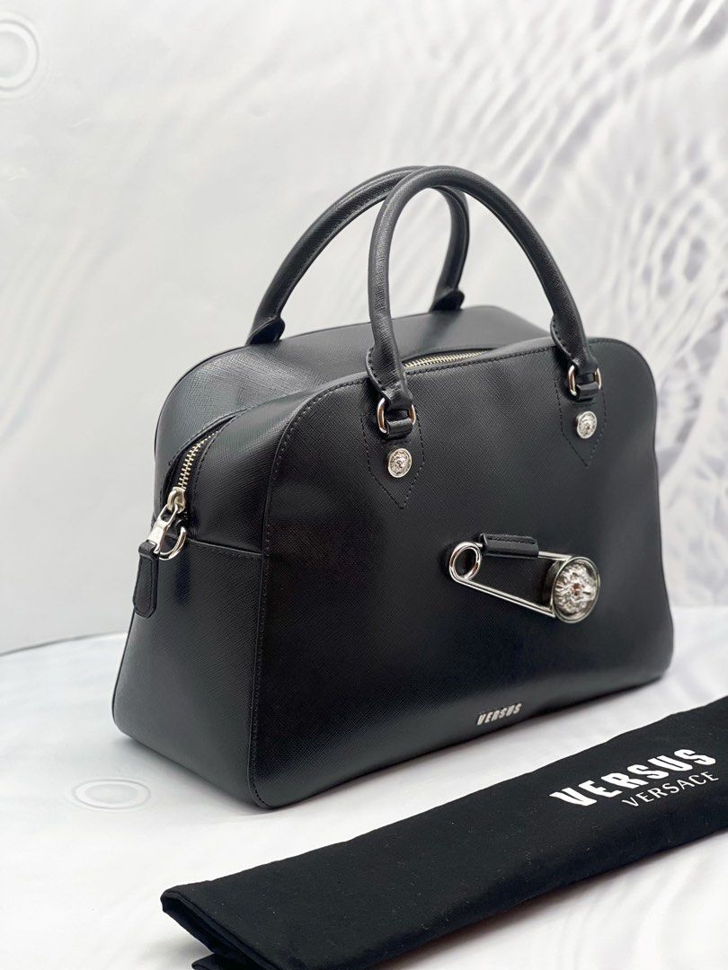 NEW YEAR SALE VERSUS VERSACE SAFETY PIN 2 WAY SHOULDER BAG IN BLACK