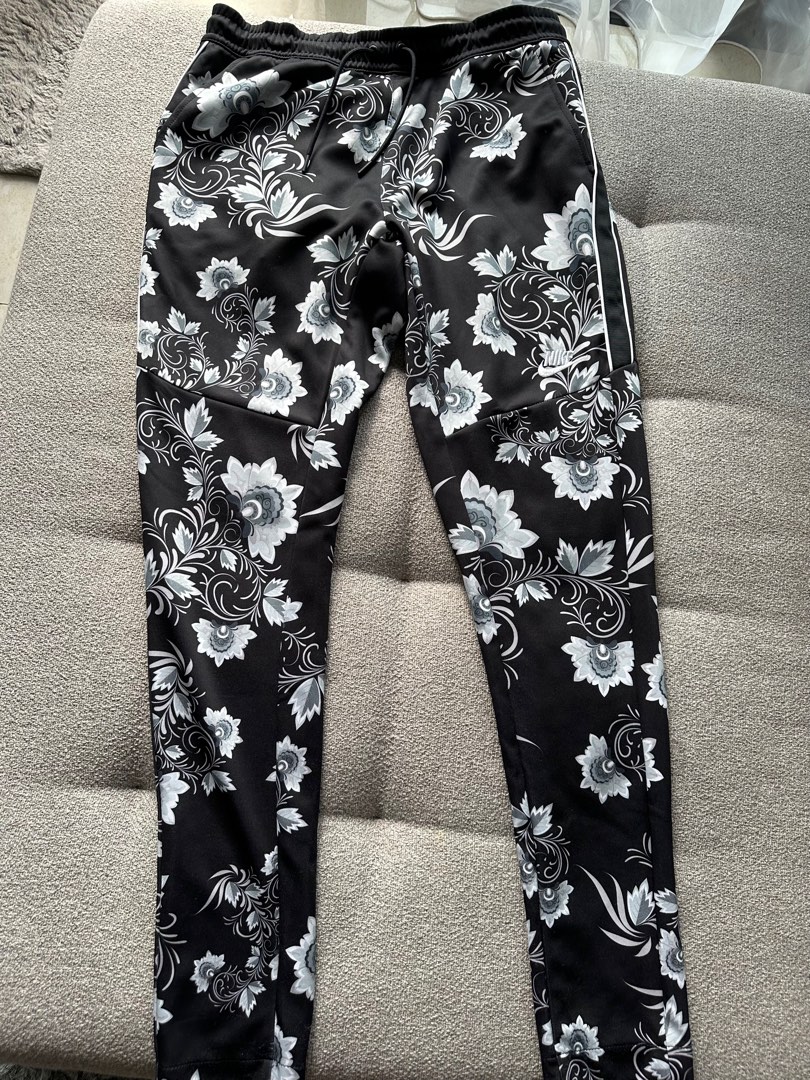 Nike floral hot sale joggers