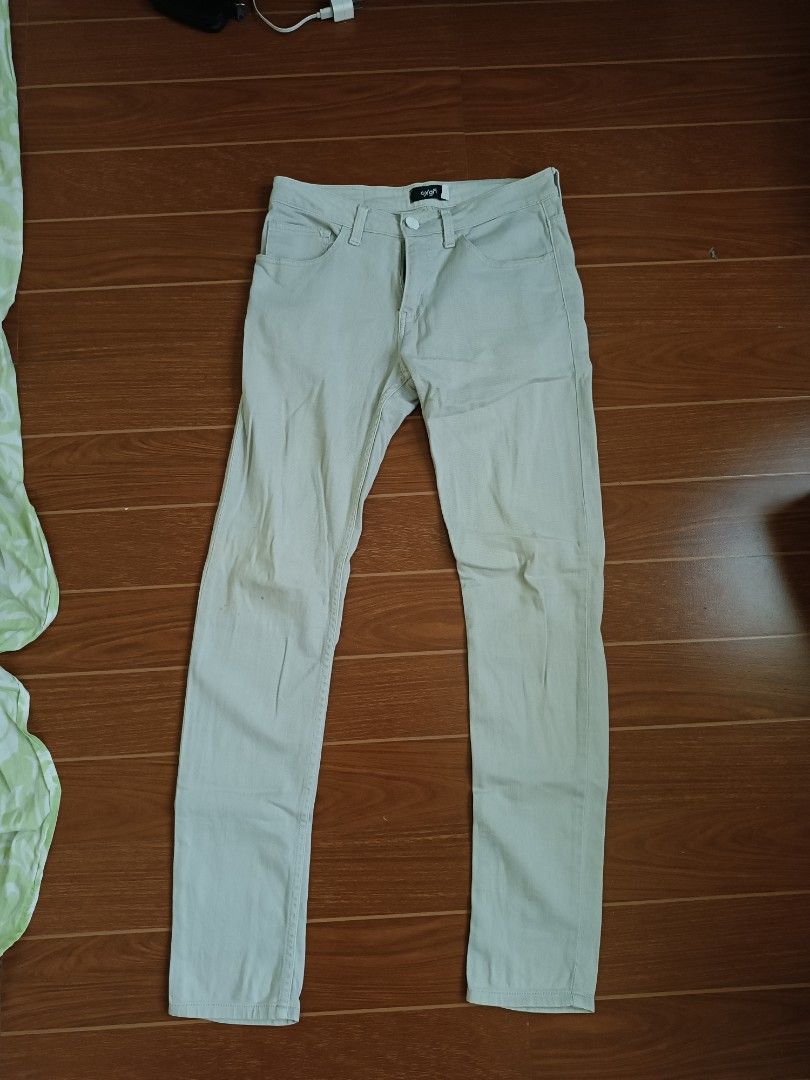 Oxygen men's pants (Category: Jeans) located in San Pablo. Submitted by alem12 (Listing ID 1284569414, Image 3). Description: oxygen men's pants size 30 waist issue nasa picture na stain 📍san pablo city laguna.