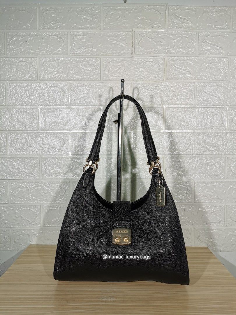 Coach avary shop shoulder bag