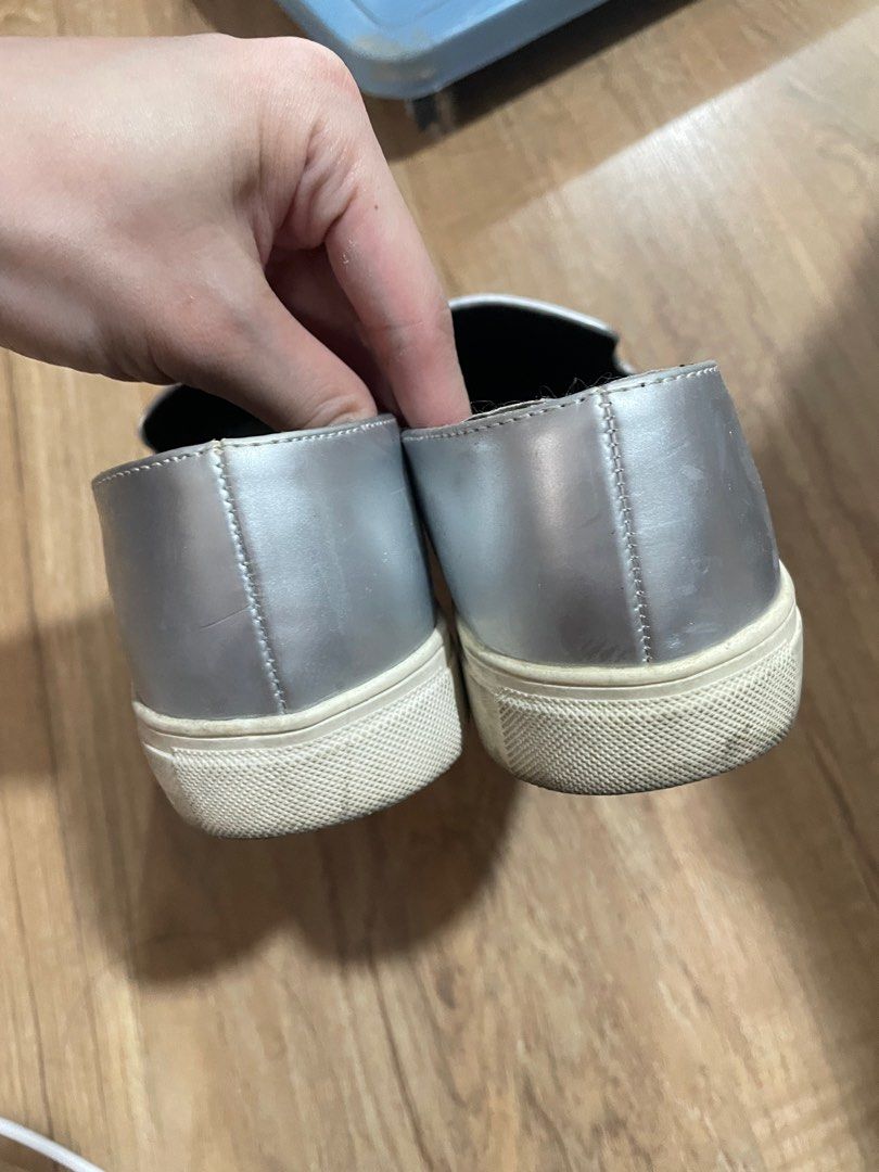 Primadonna women shoes (Category: Loafers) located in Manila. Submitted by preloved0805 (Listing ID 1284651549, Image 3). Description: Walang sira, just dirty. .