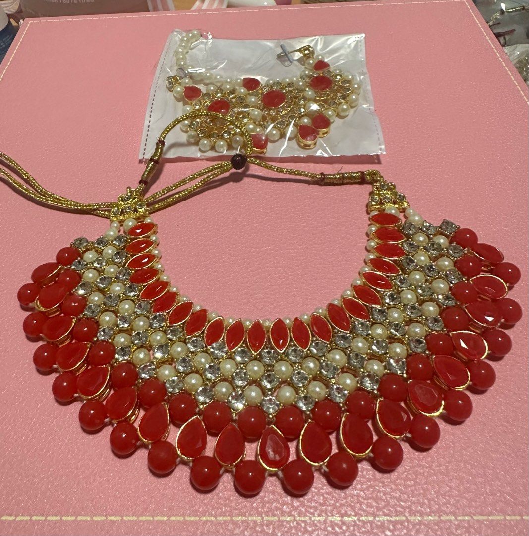 Red 2025 colour necklace