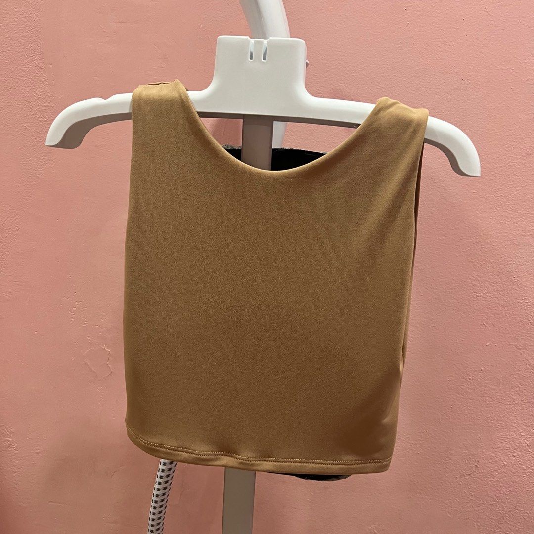 Reversible Nude Crop Top (Category: Sleeveless) located in Manila. Submitted by zannedeclutters (Listing ID 1284568390, Image 2). Description: ‼️‼️‼️PLEASE READ FIRST👇🏼 Measurements are already included in the photos. RFS: not using anymore. Na-stuck nalang sa cabinet. Please manage your expectations Shipping: Mon-Fri: pickup point from Avida Towers San Lazaro / SM San Lazaro Shipping via Grab or Lalamove ONLY. No JRS, J&T, LBC, Gogoexpress or 