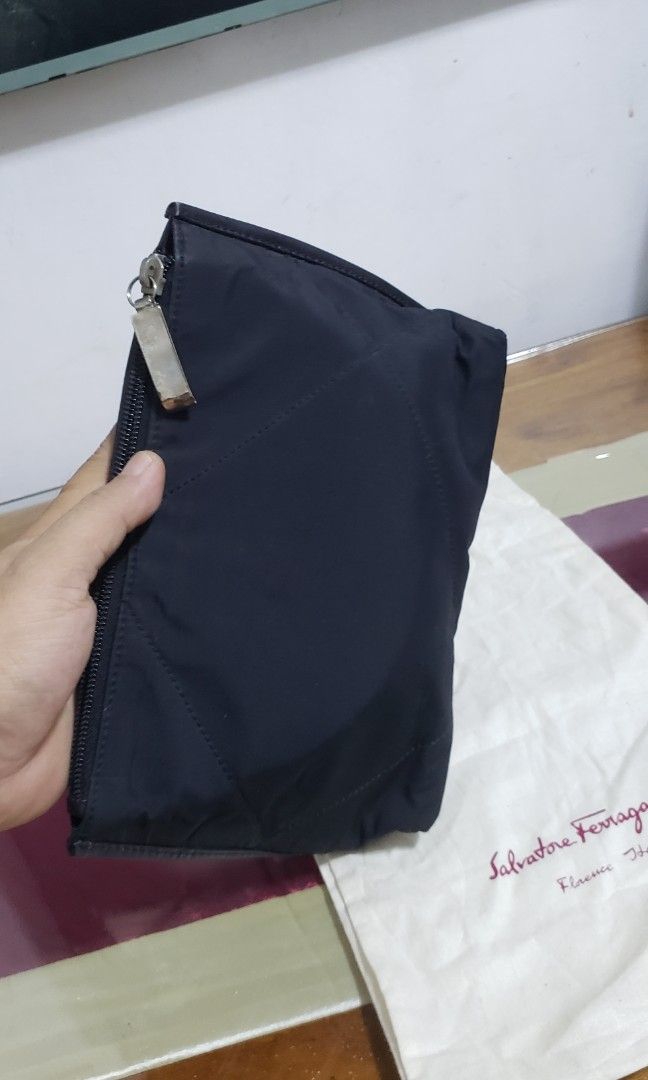 Salvatore ferragamo (Category: Luxury Bags & Wallets) located in Manila. Submitted by mistej (Listing ID 1284689174, Image 3). Description: salvatore ferragamo clutch bag authentic guaranteed japan thrifted.