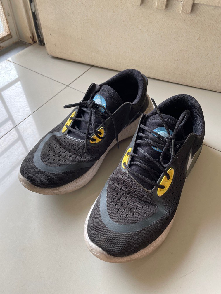 harga sepatu nike joyride original
