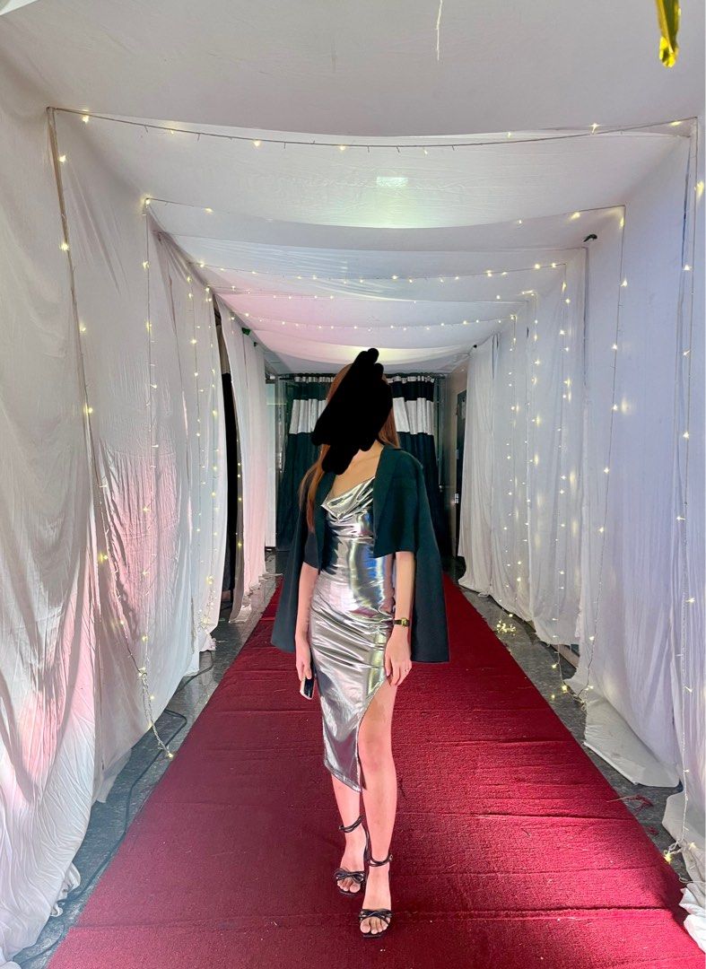 shein metallic dress (Category: Evening dresses & gowns) located in Pasig City. Submitted by _heysissy (Listing ID 1284552055, Image 1). Description: very nice in actual.