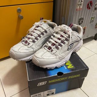 White cheap mens sketchers
