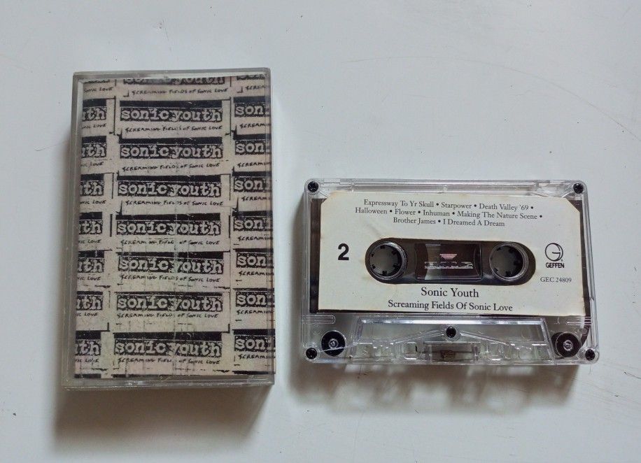 SONIC YOUTH - SCREAMING FIELDS OF SONIC LOVE ( CASSETTE ) (Category: CDs & DVDs) located in Makati City. Submitted by KAMUSIKATAYO (Listing ID 1066988187, Image 1). Description: PRE OWNED VERY GOOD CONDITION.