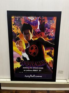 Spider-Man Spider-Verse Official Poster (framed) w/ free poster
