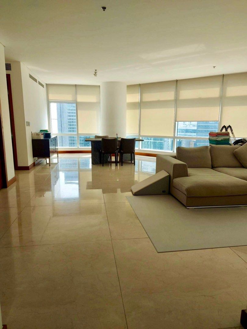 For Sale: Two Roxas Triangle - 3 Bedroom Unit (Category: Apartments & Condos) located in Manila. Submitted by jje01 (Listing ID 1284797371, Image 3). Description: Rush Sale: C- unit (mid-floor) FA: 304 sqm 3 Bedrooms 3.5 Toilet & Bath 3 parking slots Semi furnished Currently leased up to Oct 2026 Selling Price: P135M For inquiries, kindly email jjescalambre@yahoo.com .