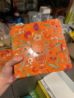（分類：）位於 。 由 nicolepikachu 提交（商品編號 1284632404，圖片 1）。簡介： 。