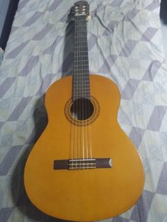 Yamaha C40 accoustic guitar