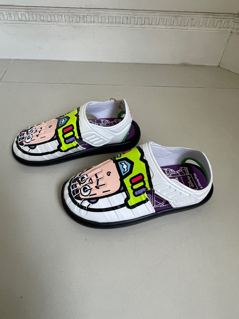Buzz lightyear deals sandals