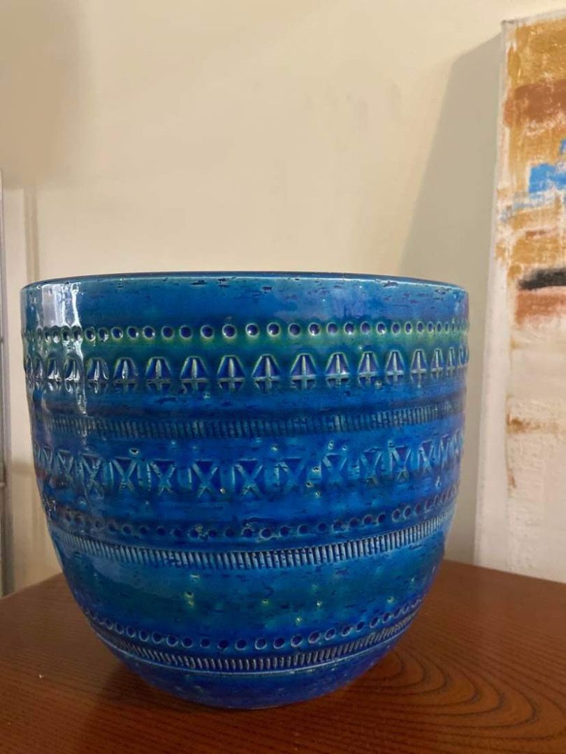 !ON SALE! Aldo Londi - Bitossi - Cache Pot - Ceramic (Category: Vases & Decorative Bowls) located in Quezon City. Submitted by GoYo_Ltd (Listing ID 1284846322, Image 2). Description: Vintage ceramic pot Made in Italy In cm H 18 Diameter (mouth) 21 Diameter (base) 13 W 21.