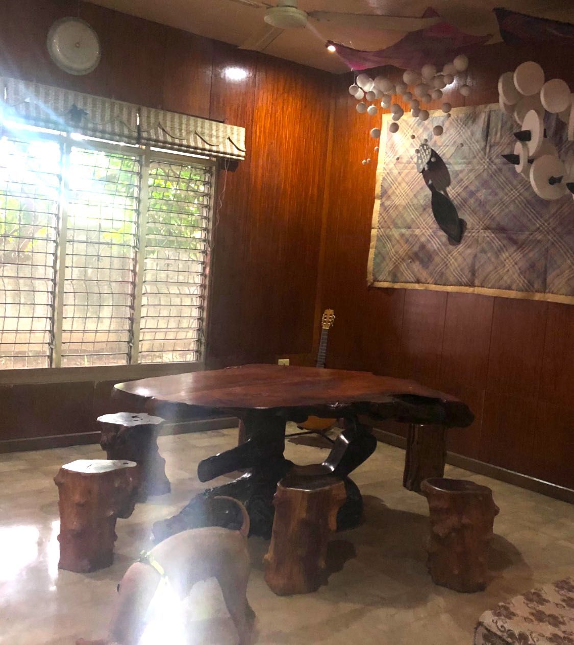 Antique wood DINING TABLE AND CHAIRS SET (Category: Tables & Sets) located in Mandaluyong City. Submitted by dobypreloved (Listing ID 1284917314, Image 1). Description: This is actually an expensive set but selling na for low price because we’re moving out Super nice not wobbly and still with nice finish. Sad to let go but wverything must go PICKUP STA ROSA LAGUNA .