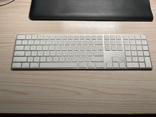 Apple Magic Keyboard with number pad63010892562819110