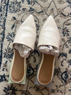 (Category: ) located in . Submitted by occasionalshopper (Listing ID 1284885378, Image 1). Description: .