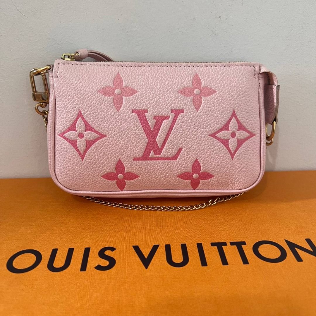 Louis vuitton mini pochette store selfridges