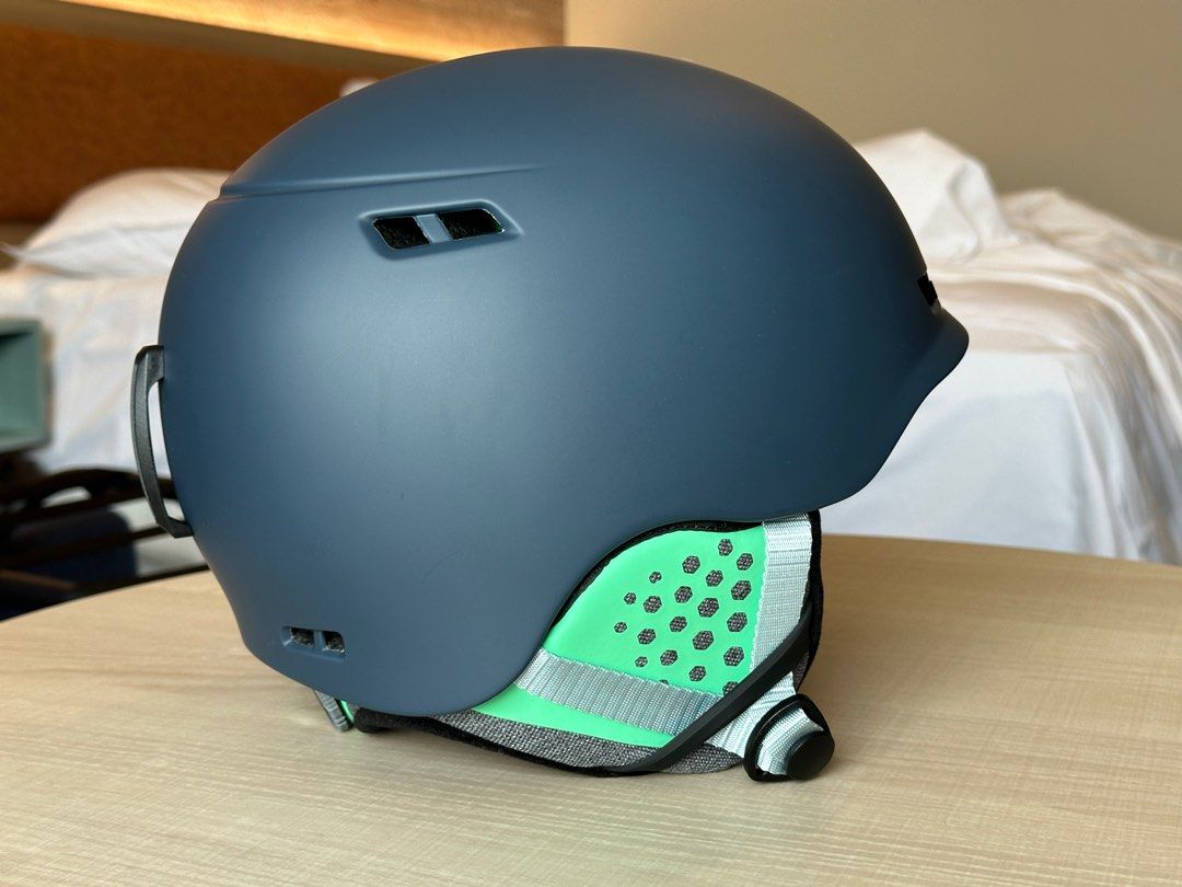 Burton anon helmet rodan XL, 運動產品, 其他運動配件- Carousell