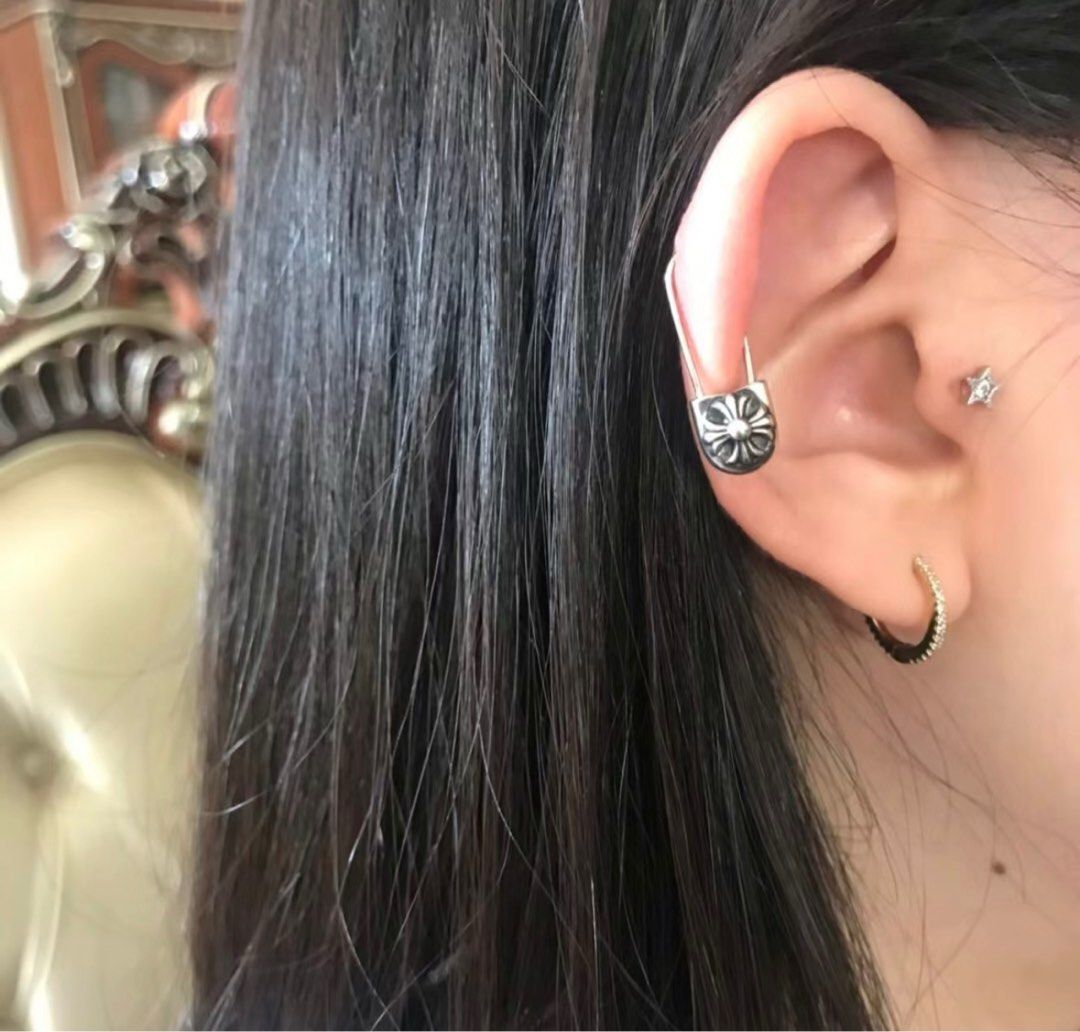Chrome hearts safety pin earring store