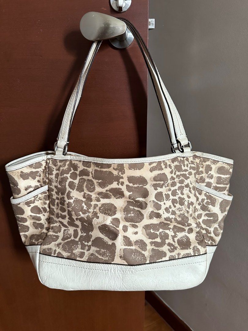 Coach large tote bag giraffe print