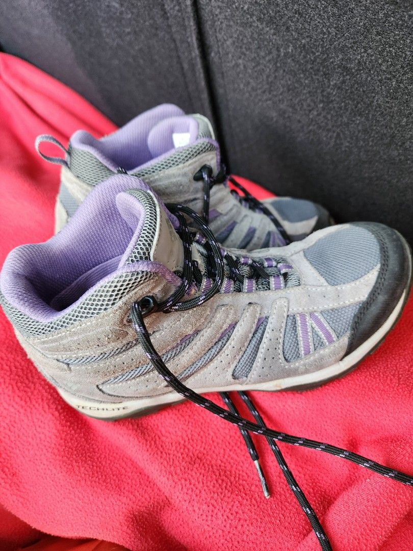Columbia women hiking boots