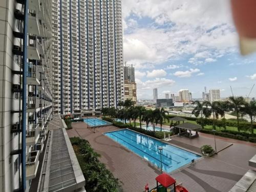 Condo Unit For Sale at Light Residences-Tower 2, Edsa Corner Madison St ...