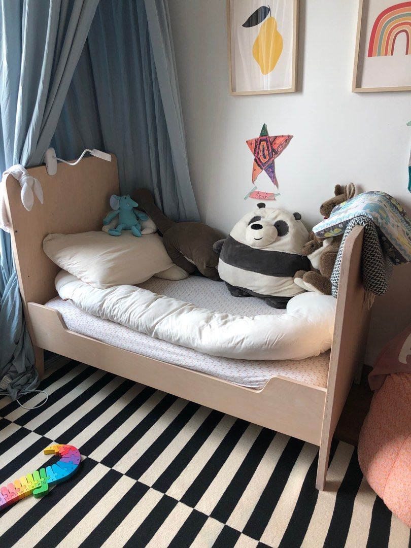 Industrial top baby crib