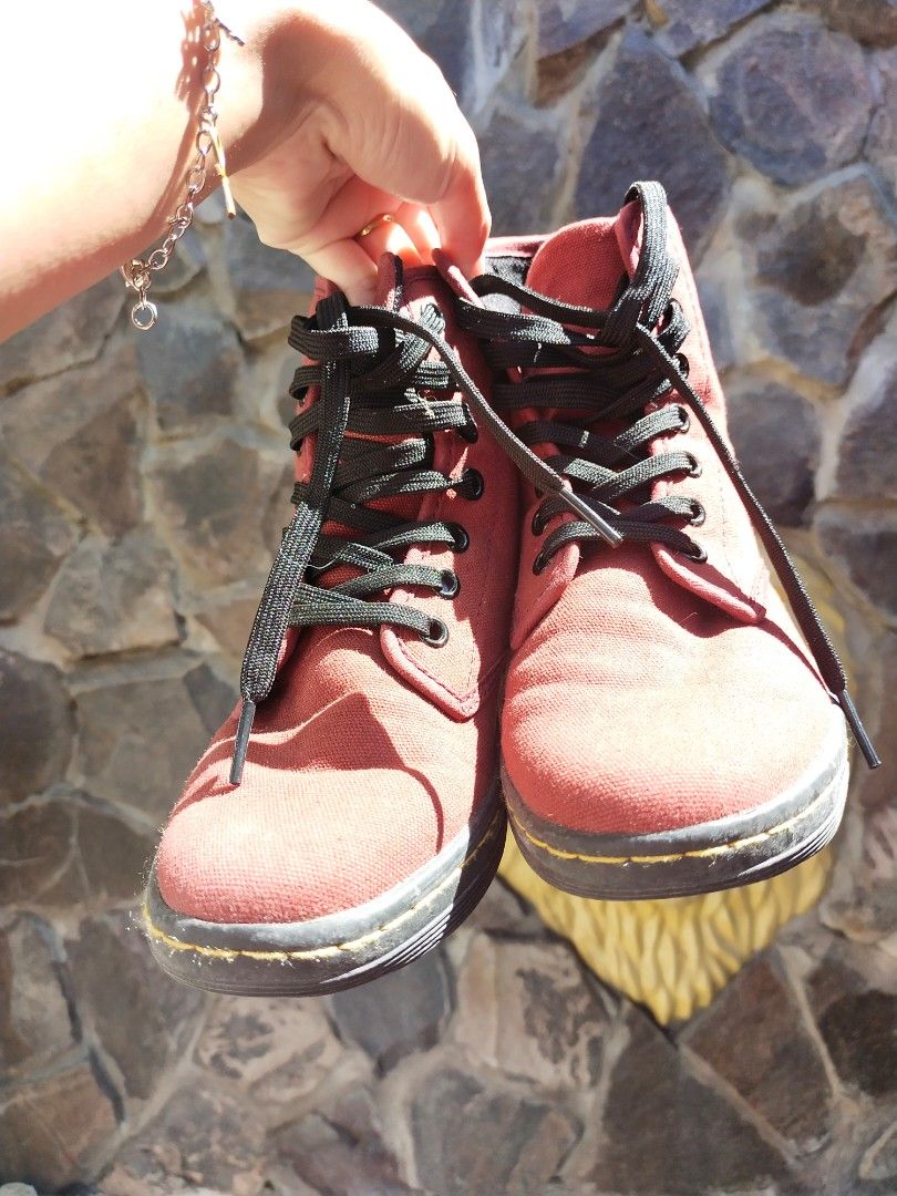 Shoreditch canvas store dr martens