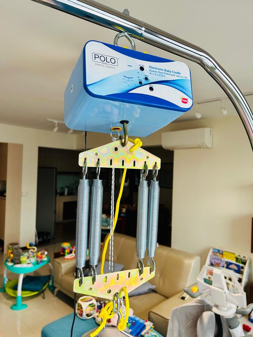 Electronic baby cradle deals with remote control
