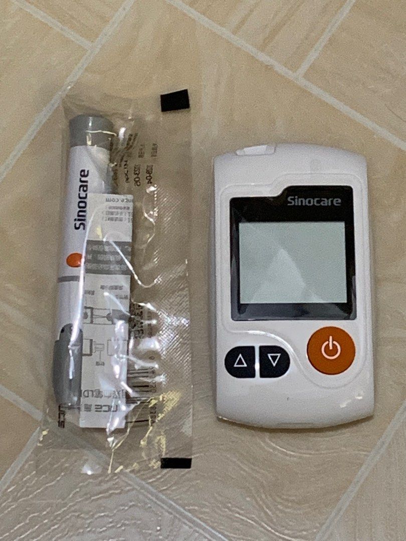GA-3 Glucometer Set (Category: Medical Supplies & Tools) located in Angono. Submitted by reign_sells (Listing ID 1284866543, Image 3). Description: Blood Glucose Meter - 50pcs strips - 50pcs lancets MOP: Gcash Only.