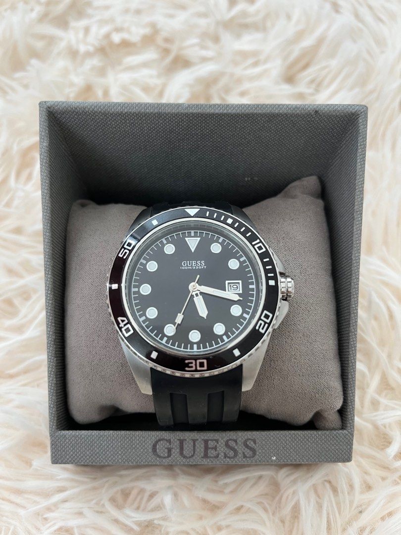 Guess diver clearance watch