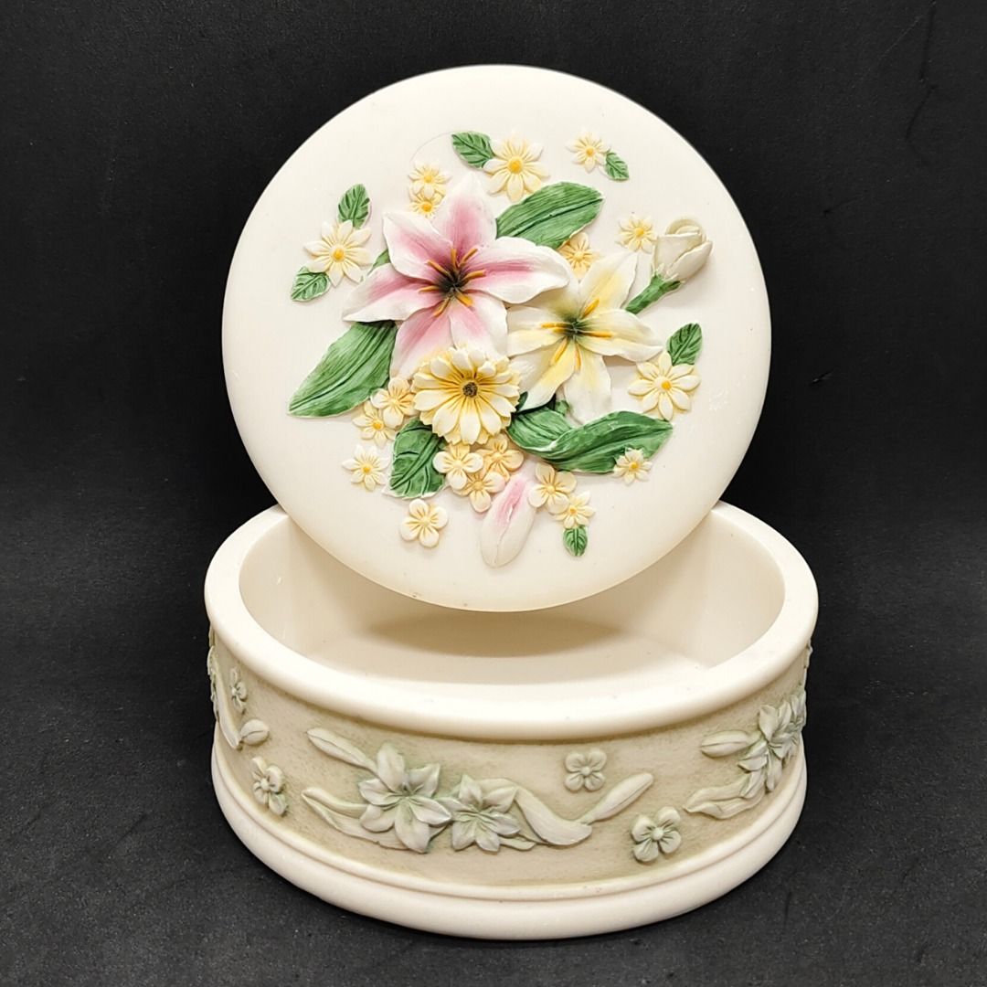 Handcast Round Ceramic 4