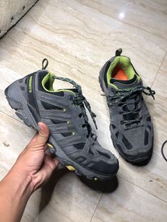 Hiking shoes 9.5mens