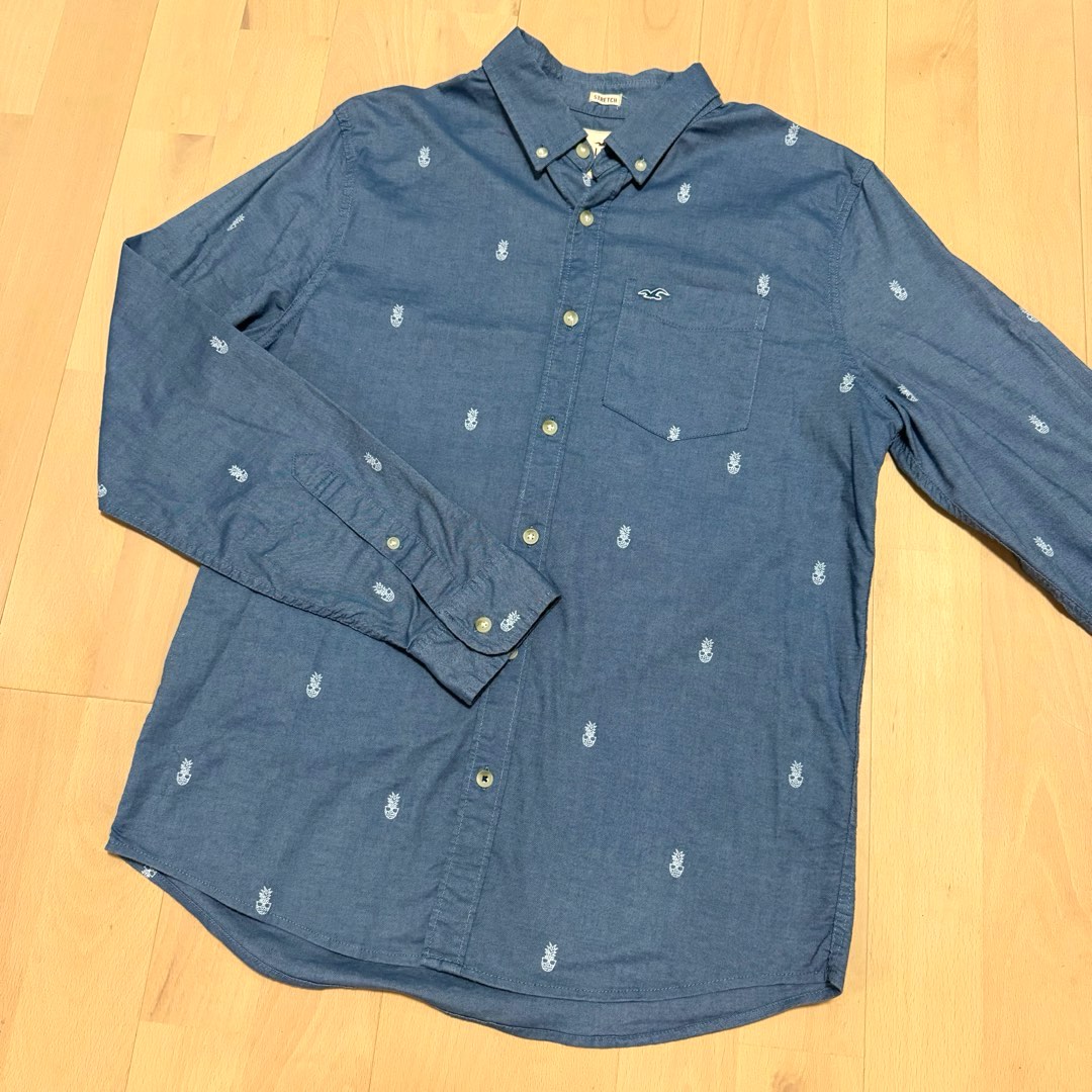 Hollister pineapple print shirt T shirt