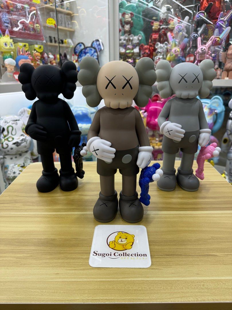 KAWS SHARE BROWN & GREY & BLACK - フィギュア