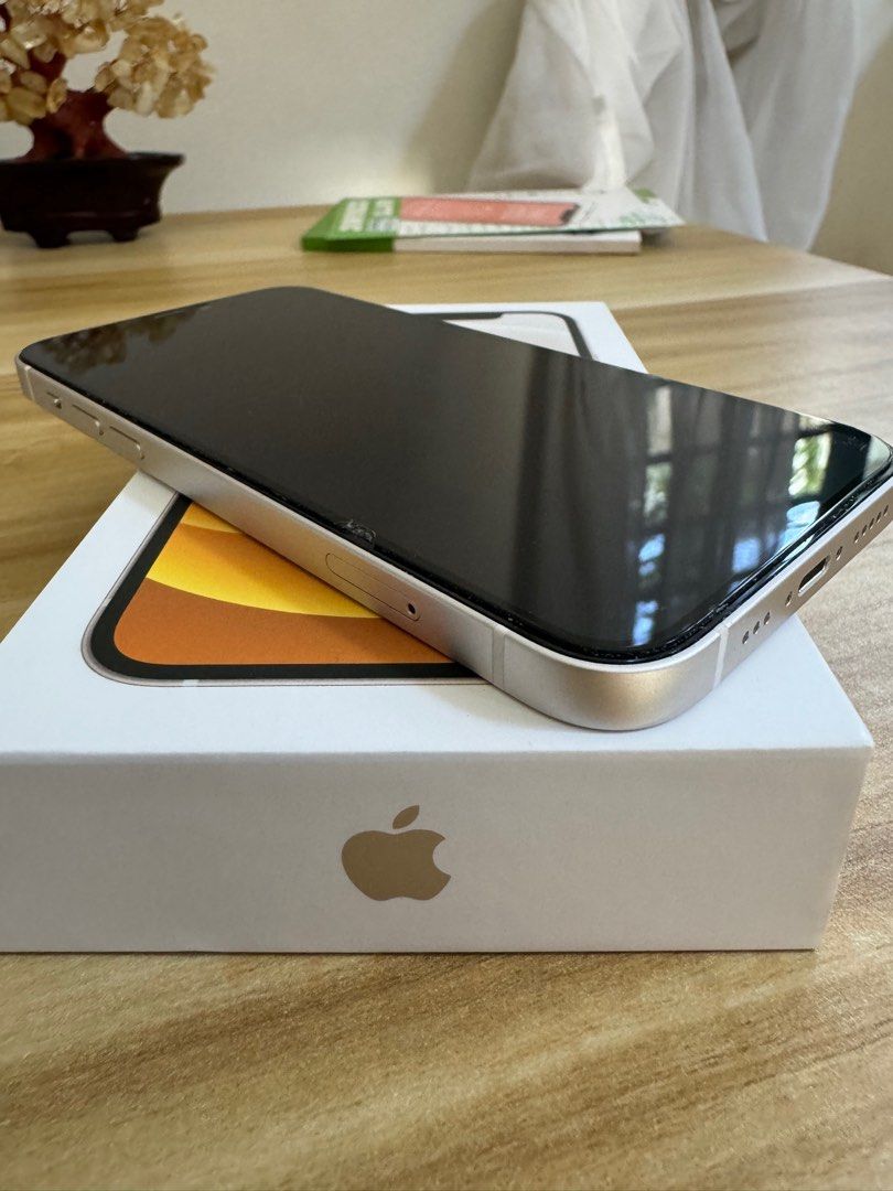 iPhone 12 64gb Smart locked (Category: iPhone 12 Series) located in Paranaque City. Submitted by vin_maye (Listing ID 1284818145, Image 3). Description: Like new iPhone 12 white 64gb smart locked Very smooth, screen protector installed Complete original package with extra screen protectors Face ID, True tone working. 93% Battery health All original parts, never opened/repaired. No issues. Negotiable Meet up: Taguig area Merville area.