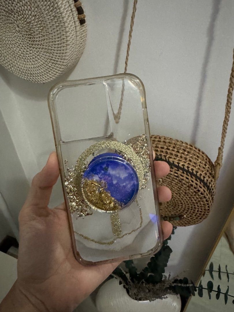 Iphone 14 apro Original Casemate and Pop Socket (Category: Cases & Sleeves) located in Mandaluyong City. Submitted by minebynhez (Listing ID 1284922120, Image 1). Description: Original Case Mate and Pop Socket See pictures..