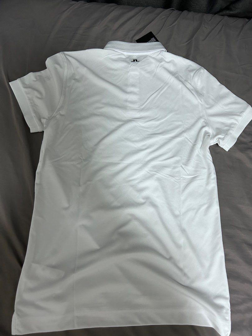 j.lindeberg Golf Shirt BRAND NEW (Category: Tshirts & Polo Shirts) located in Singapore. Submitted by reubenchua946 (Listing ID 1284809718, Image 2). Description: Brand new!!.