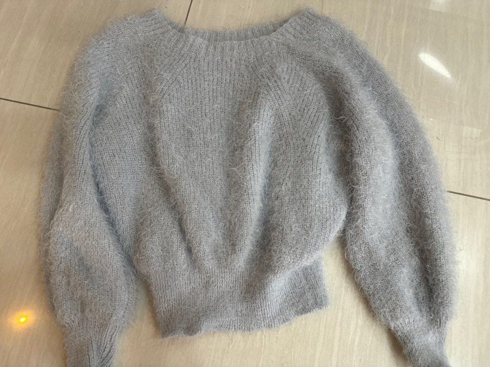 Fuzzy sweater store