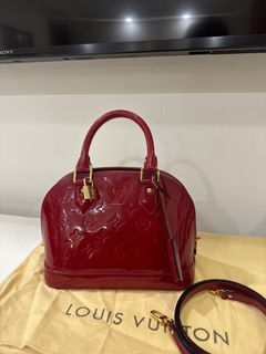 (Category: ) located in . Submitted by glam_squad (Listing ID 1284896798, Image 1). Description: .